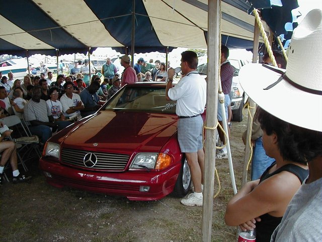1999/07(July)/Car_Auction/640x480_P7170022.JPG