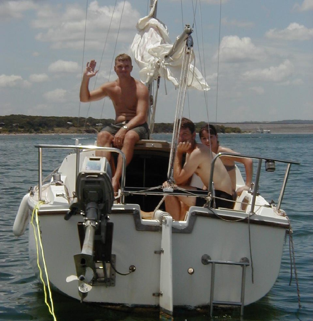 1999-07-Lake_Travis_Sailboat3.jpg