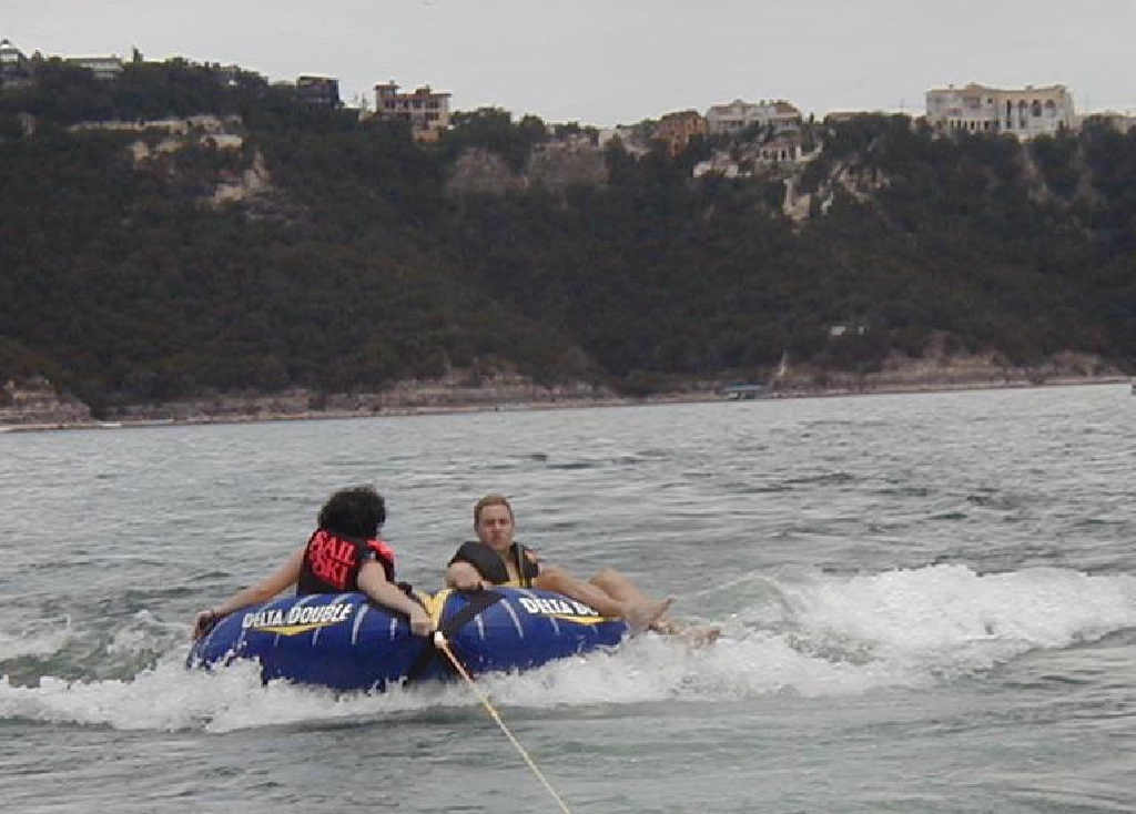 1999-07-Lake_Travis_Suzi_Ben_tube1.jpg