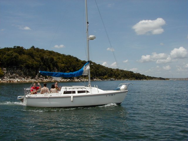 1999-07-Lake_Travis_Sailboat1.jpg