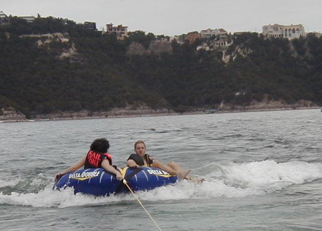 1999-07-Lake_Travis_Suzi_Ben_tube1.jpg