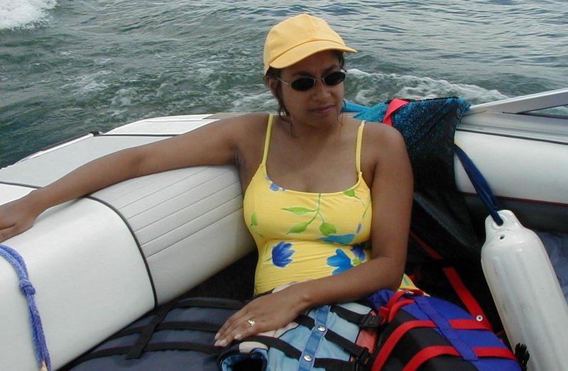 1999-07-Lake_Travis_Kavita2.jpg