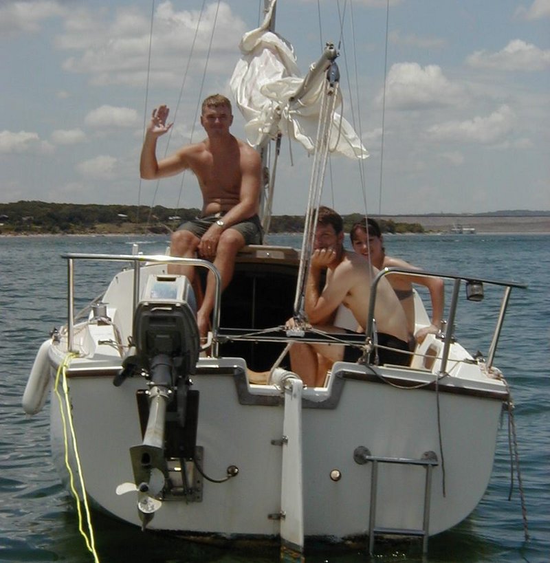 1999-07-Lake_Travis_Sailboat3.jpg