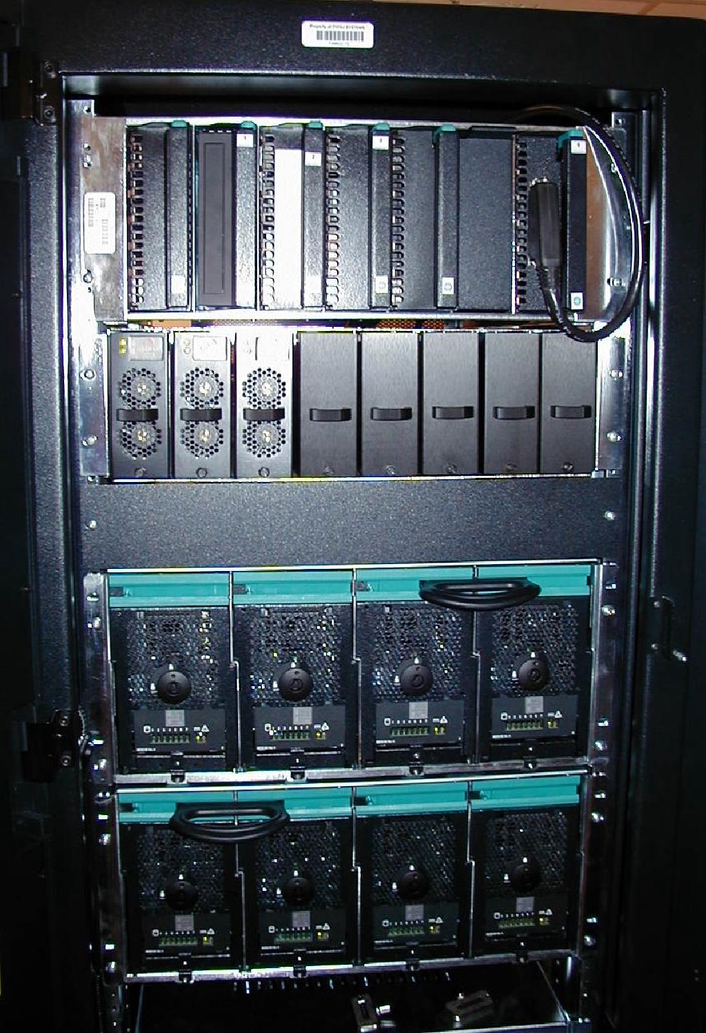 1999/07(July)/TivoliWork/1024x768_IO-SP0.jpg