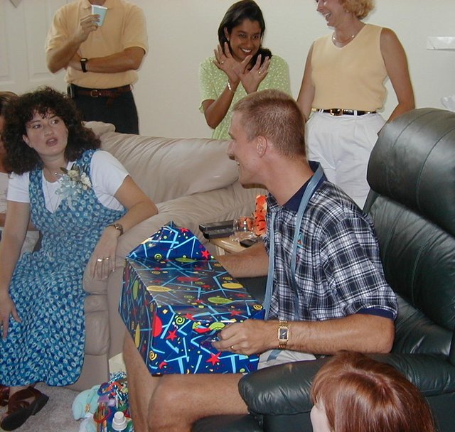 1999/08(August)/Baby_Shower/640x480_1999_08_Shower_Tubbie4.JPG