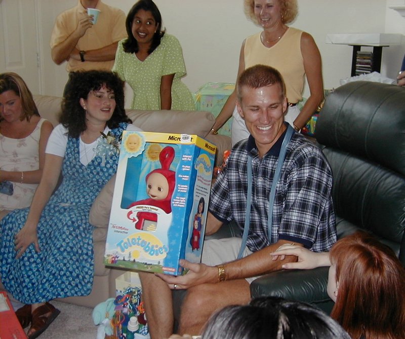1999/08(August)/Baby_Shower/800x600_1999_08_Shower_Tubbie7.JPG