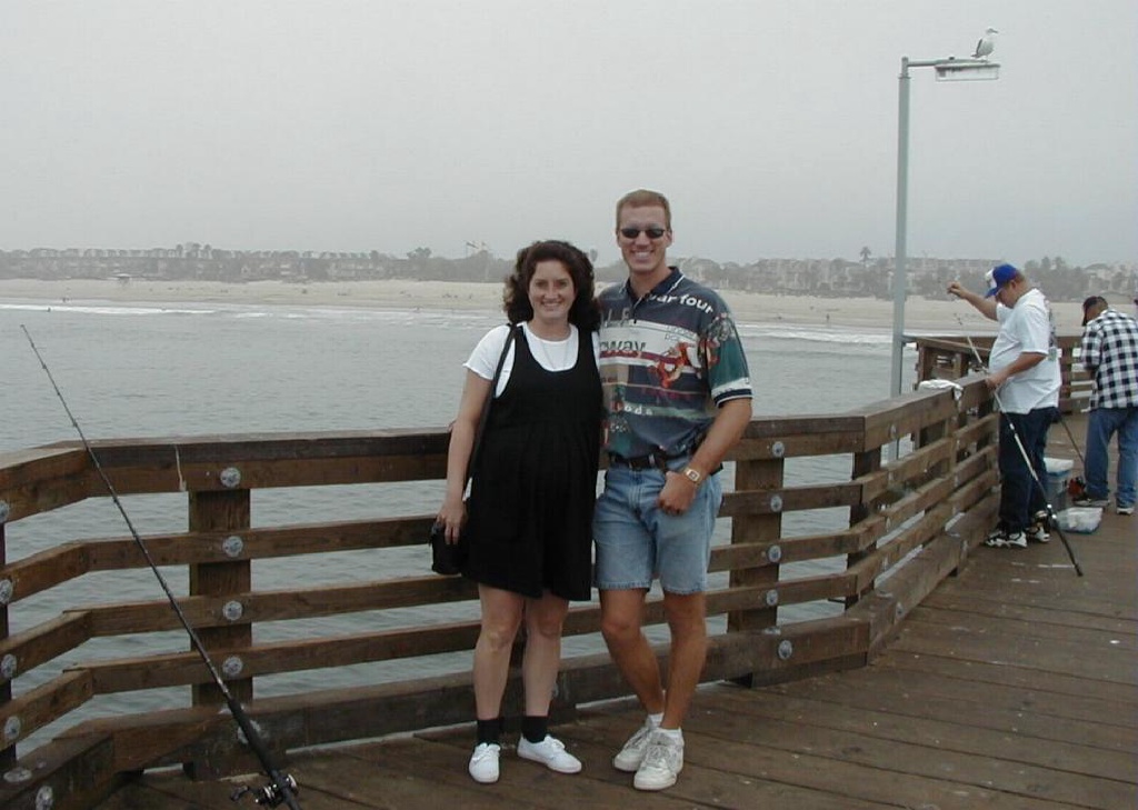 1999/08(August)/California/1024x768_1999_08_Suzi_Travis_Beach.jpg