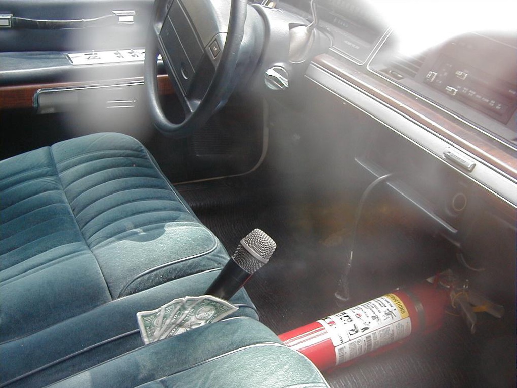 1999_08_Universal_Inside_Bluesmobile_No_Lighter.jpg