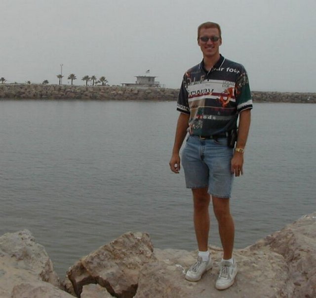 1999/08(August)/California/640x480_1999_08_Travis_Oxnard_Bay.jpg