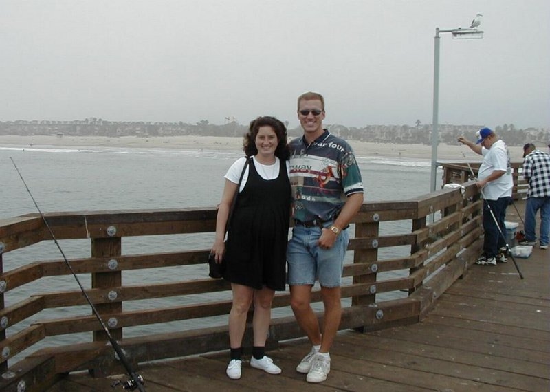 1999/08(August)/California/800x600_1999_08_Suzi_Travis_Beach.jpg