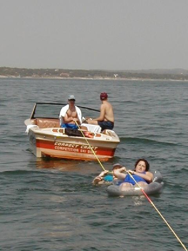 1999/08(August)/Lake_Travis/640x480_1999_08_Boating06.JPG