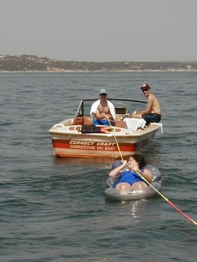 1999/08(August)/Lake_Travis/640x480_1999_08_Boating07.JPG