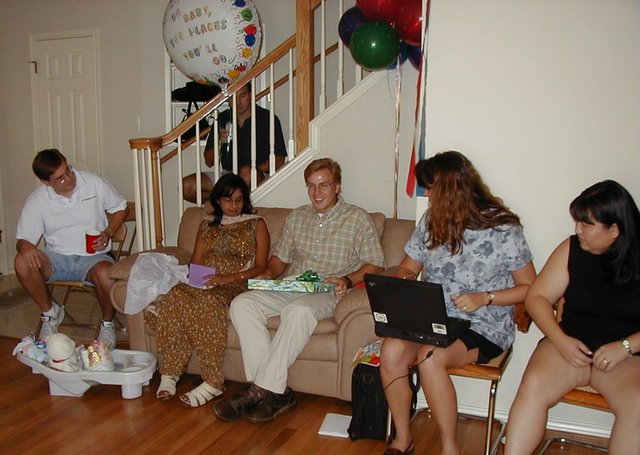 1999/09(September)/Kavita_Shower/640x480_1999_09_Kavita_Shower08.JPG