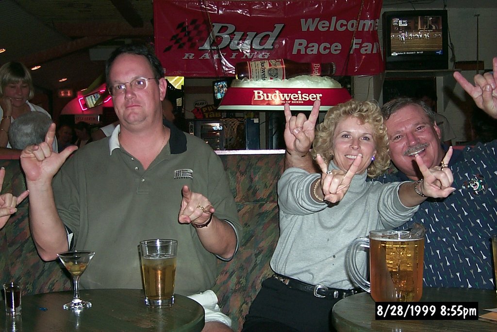 1999/09(September)/Mom_Dad_30th_Anniversary/1024x768_P0000033.jpg