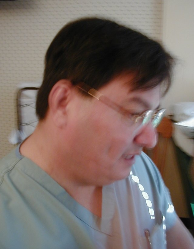 19991007_Dr_Hull_Blury.jpg