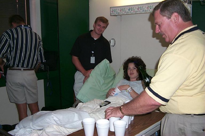1999-10-05-382-GrmpHi-Champagne.jpg