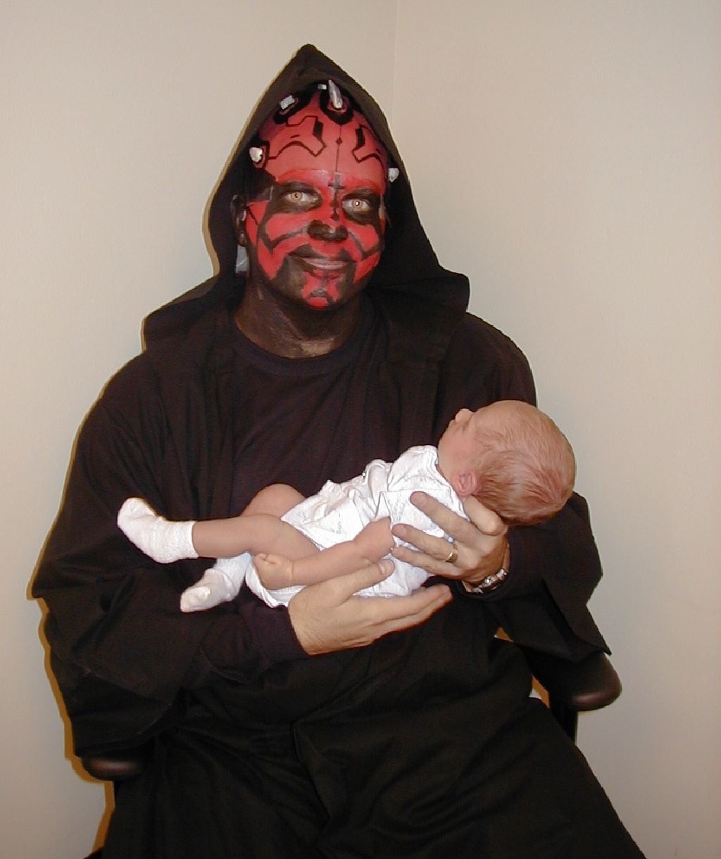 1999/10(October)/Chance_Scott/1024x768_1999_10_29_Chance14_Darth_Maul.jpg