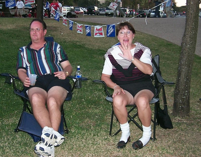 1999-11-13-TailgateTrolls.jpg