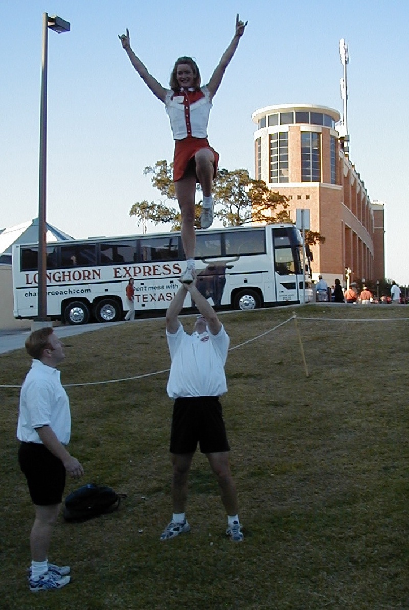 1999/11(November)/Football/800x600_1999_11_13_Football_Cheering_01.jpg