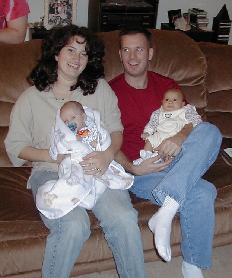 1999/11(November)/Misc/800x600_1999-11-27-Potts-Brown-6.jpg