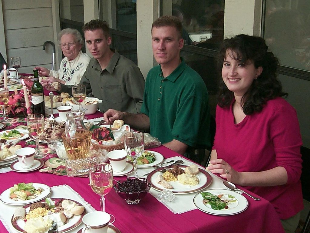 1999/11(November)/Thanksgiving/1024x768_1999-11-25-Thanksgiving-Table-Susie-Travis-Josh-Gram.jpg