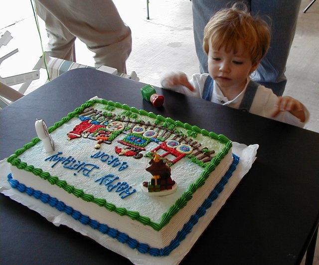 1999/12(December)/Aaron-Birthday/1999-12-04-Aaron-Bday-04.jpg