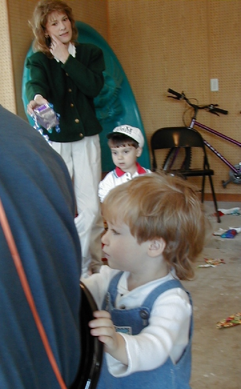 1999-12-04-Aaron-Bday-11.jpg