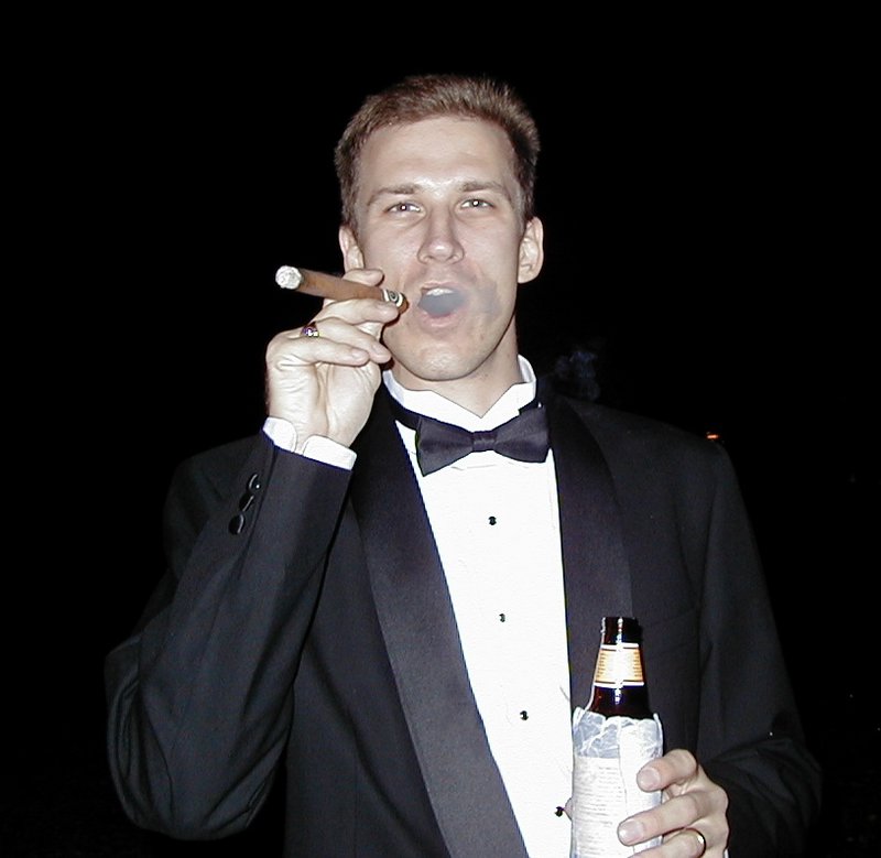 1999-12-17-Tivoli-Xmas-Travis-Cigar-05.jpg