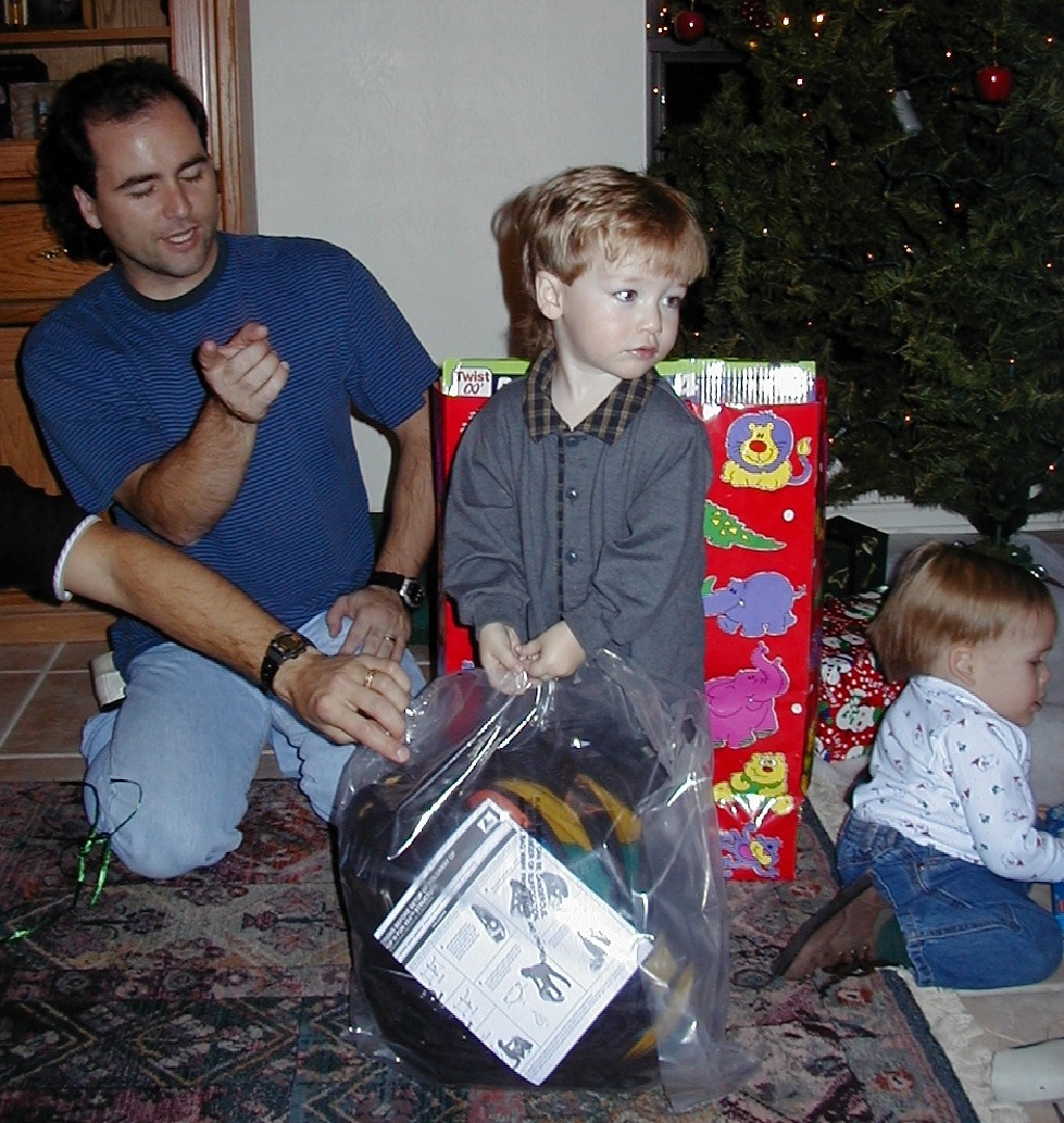 1999-12-16-Xmas-at-Mannings-Aaron-Jim-08.jpg