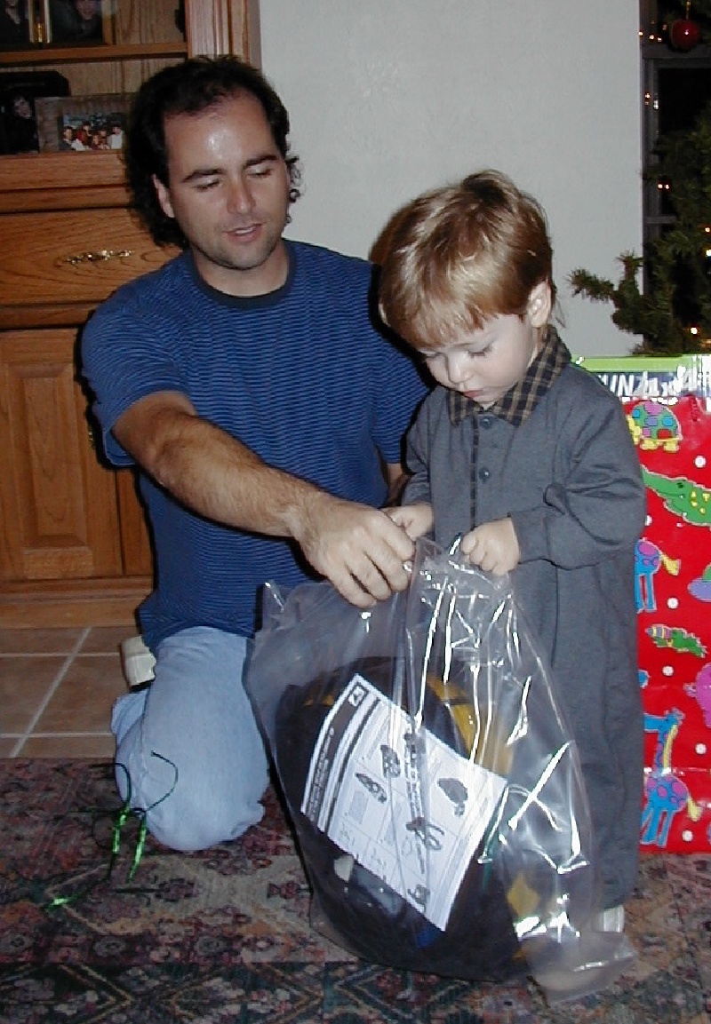1999/12(December)/Xmas-at-the-Mannings/1999-12-16-Xmas-at-Mannings-Aaron-Jim-07.jpg