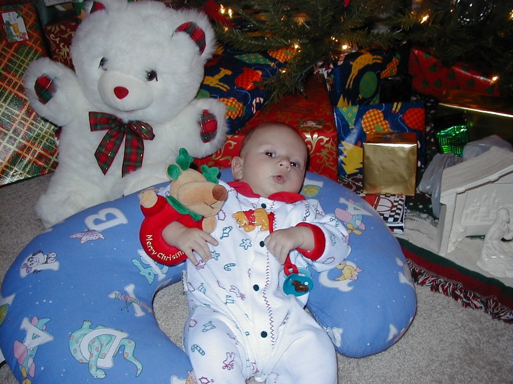 1999/12(December)/Xmas/1024x768_1999-12-22-Christmas-Bopee-Chance-06.jpg