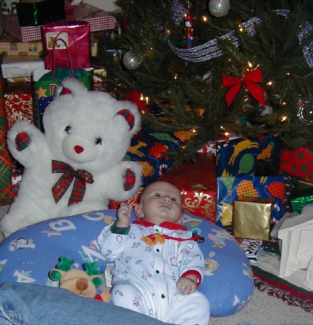 1999/12(December)/Xmas/1024x768_1999-12-22-Christmas-Bopee-Chance-10.jpg