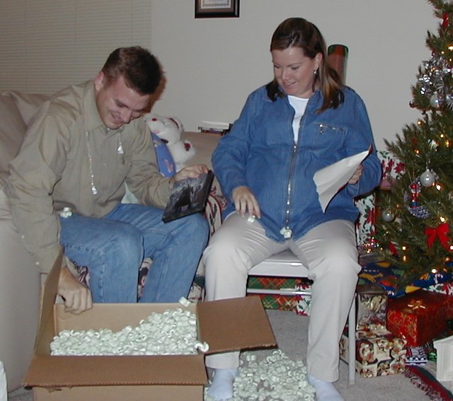 1999-12-22-Christmas-Justin-Katie-Matrix-15.jpg