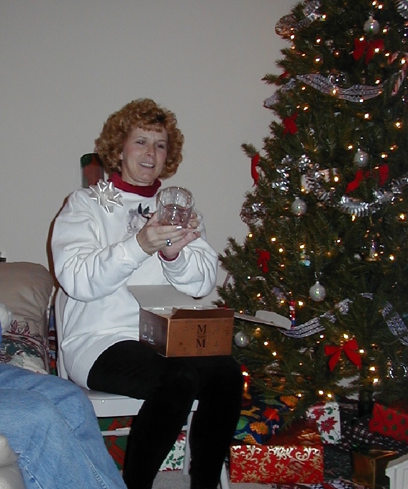 1999-12-22-Christmas-Grandma-Glass-12.jpg