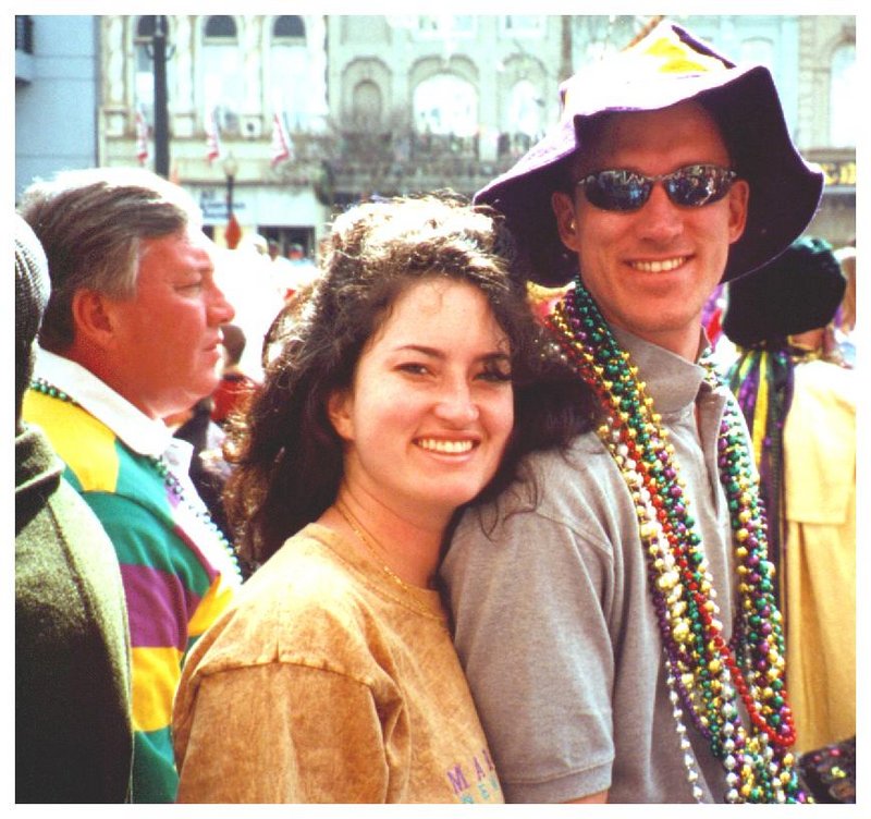 1999/Best/800x600_1999-02-Parade-Randy-Suzi-Travis.jpg