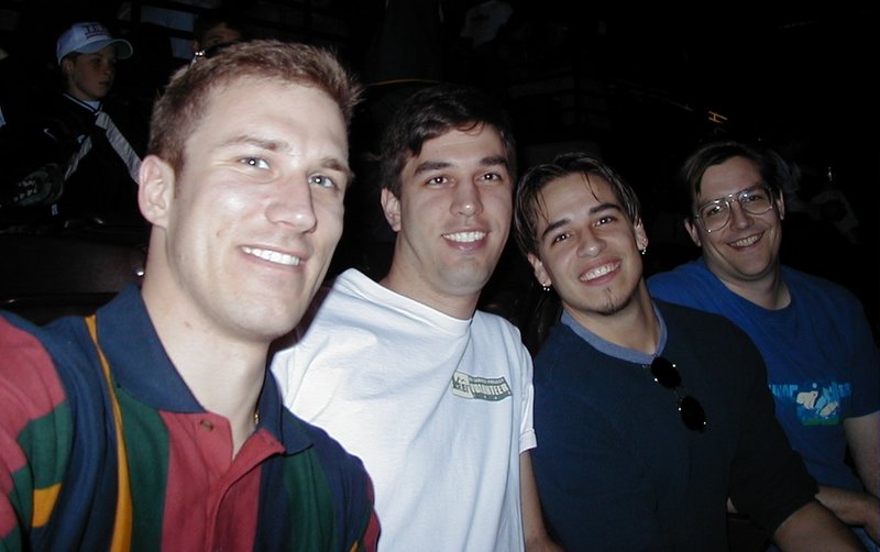 2000/01(January)/IceBats/800x600_2000-01-22-IceBats-Travis-Stan-Mike-Matt-3.JPG