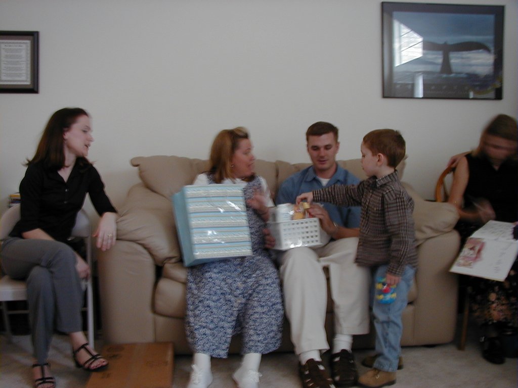 2000/01(January)/Justin-Katie-Shower/1024x768_2000-01-21-Shower-09.jpg