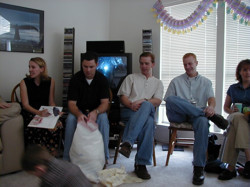 2000/01(January)/Justin-Katie-Shower/800x600_2000-01-21-Shower-17.jpg