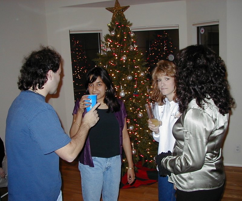 2000/01(January)/NewYears/800x600_2000-01-01-New-Year-Jim-Kavita-Kim-Suzi-07.JPG