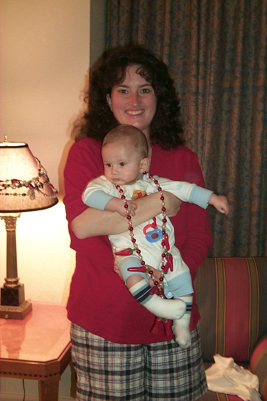 2000/03(March)/MardiGras/1024x768_2000-03-04-1081-Susie-Chance-Extravaganza.jpg