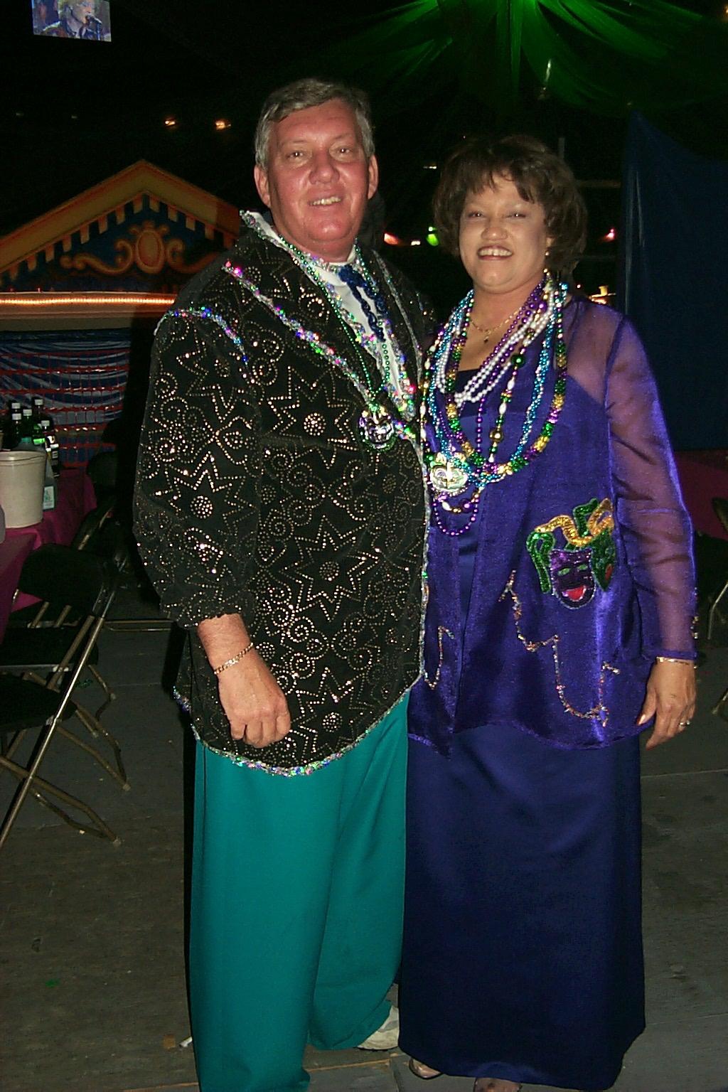2000/03(March)/MardiGras/1024x768_2000-03-04-1118-Randy-Sybil.jpg