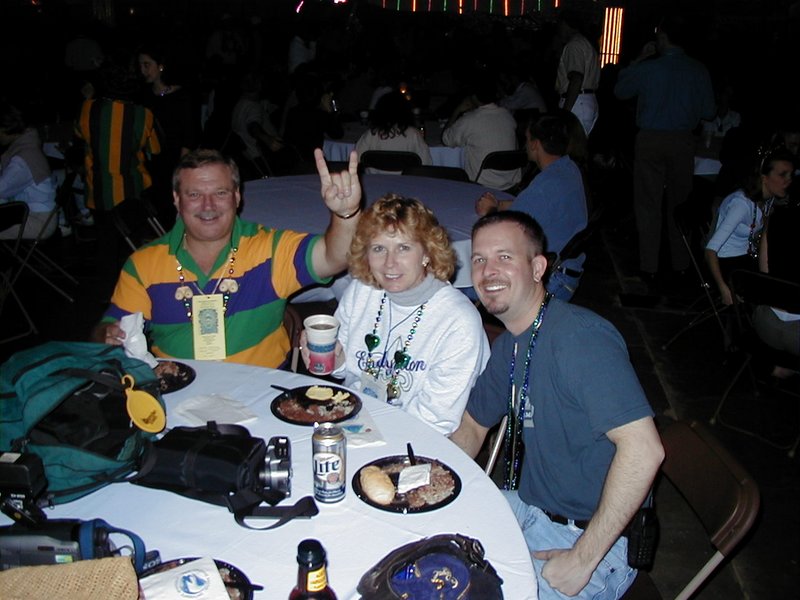 2000-03-03-MG-Beans-n-Jeans-Jim-Janeen-Kevin-05.jpg