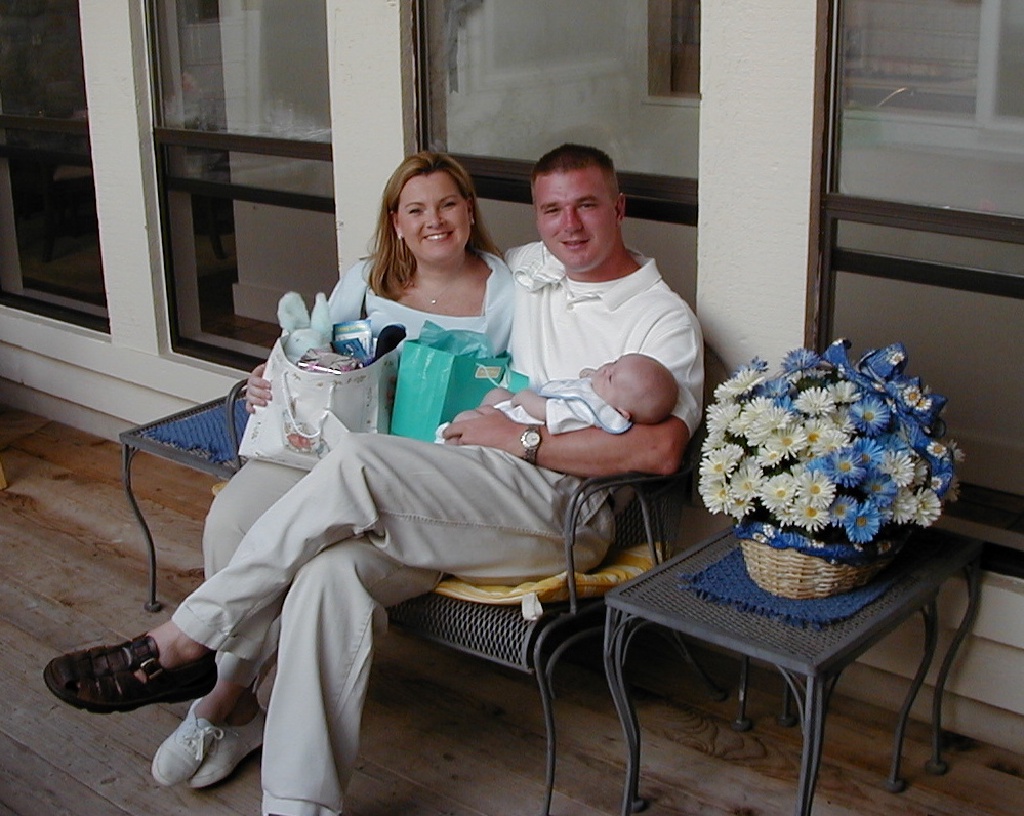 2000/04(April)/Easter/1024x768_2000-04-23-Easter-Katie-Justin-Vale-03.jpg