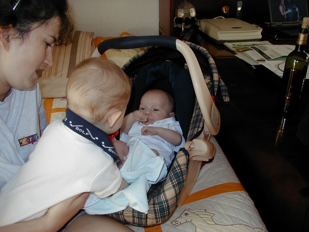 2000/04(April)/Easter/1024x768_2000-04-23-Easter-Suzi-Chance-Vale-32.jpg