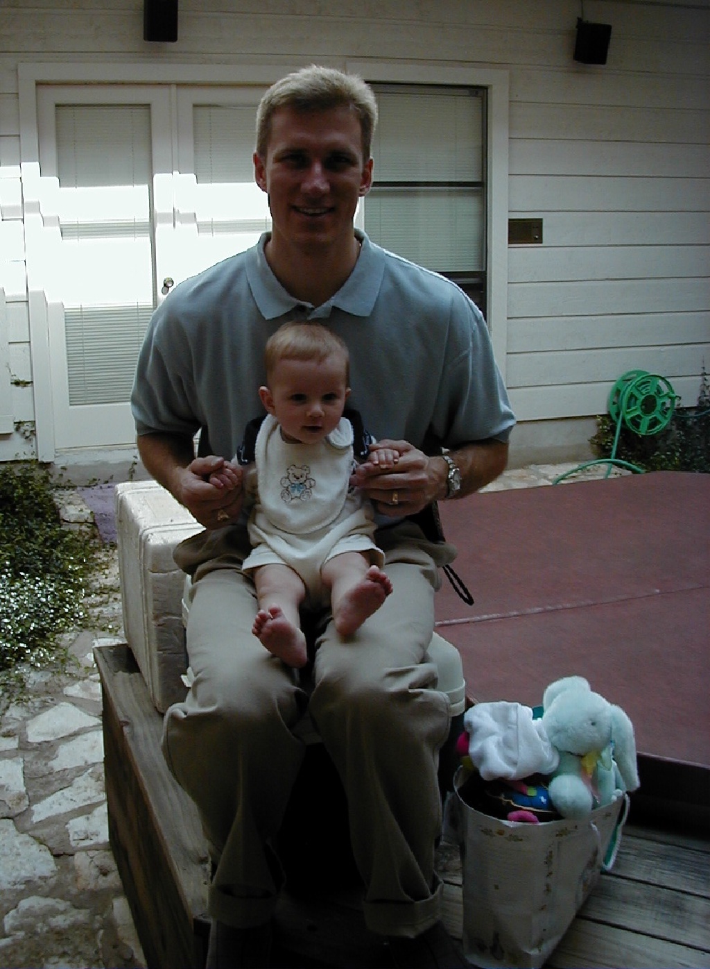 2000/04(April)/Easter/1024x768_2000-04-23-Easter-Travis-Chance-17.jpg