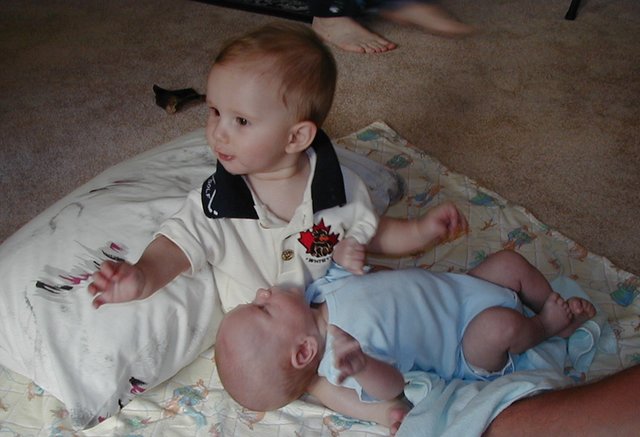 2000/04(April)/Easter/640x480_2000-04-23-Easter-Chance-Vale-36.jpg