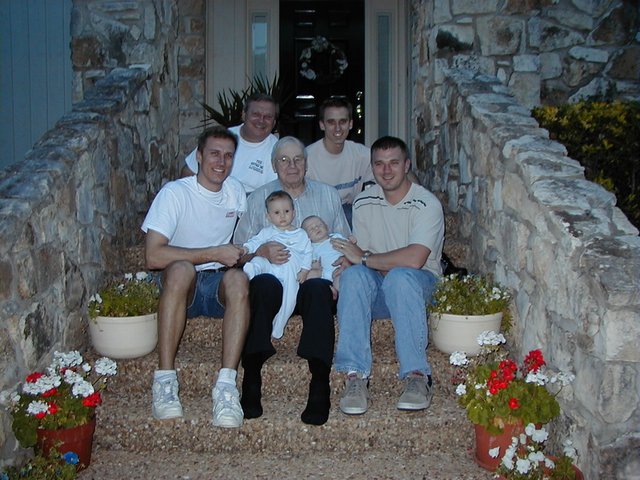 2000/04(April)/Easter/640x480_2000-04-27-Post-Easter-Travis-Chance-Melvin-Vale-Justin-Jim-Josh-13.jpg