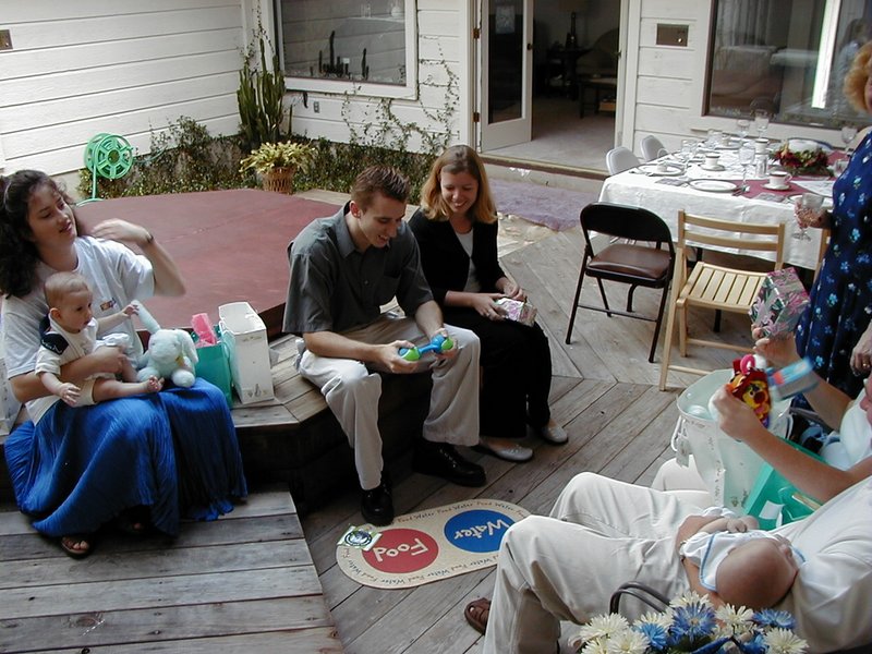 2000-04-23-Easter-Suzi-Chance-Josh-Anouk-07.jpg