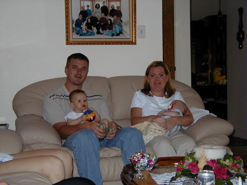 2000/04(April)/Easter/800x600_2000-04-27-Post-Easter-Justin-Chance-Katie-Vale-01.jpg