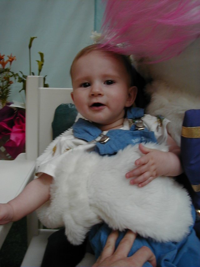 2000/04(April)/Misc/640x480_2000-04-20-Chance-Easter-Bunny-06.jpg